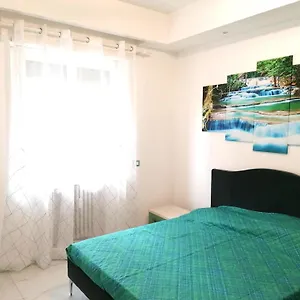 https://casa-vacanze-domus-magnifica.it-romehotels.com